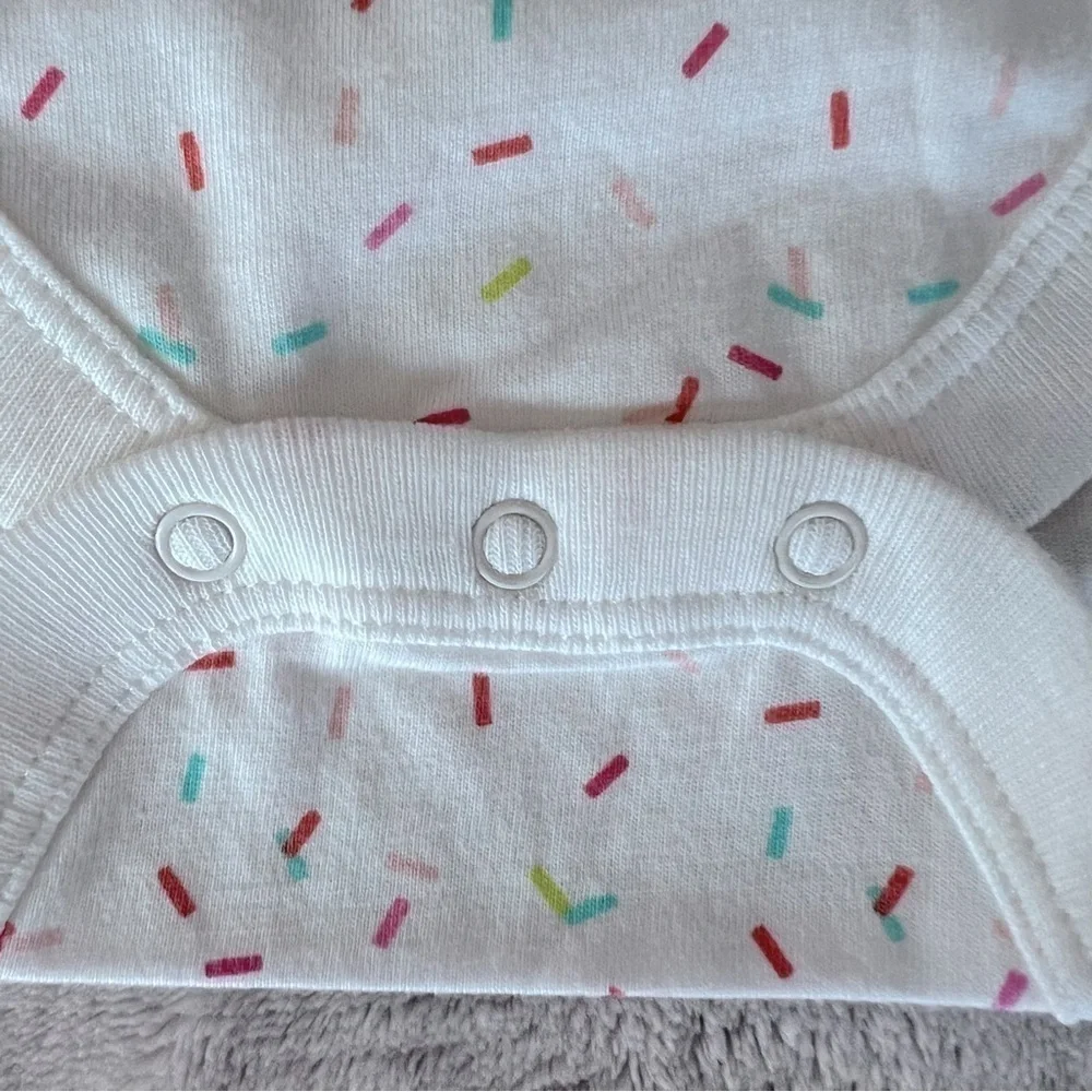 NWOT Baby Gap Birthday Girl confetti onesie size 3-6 months